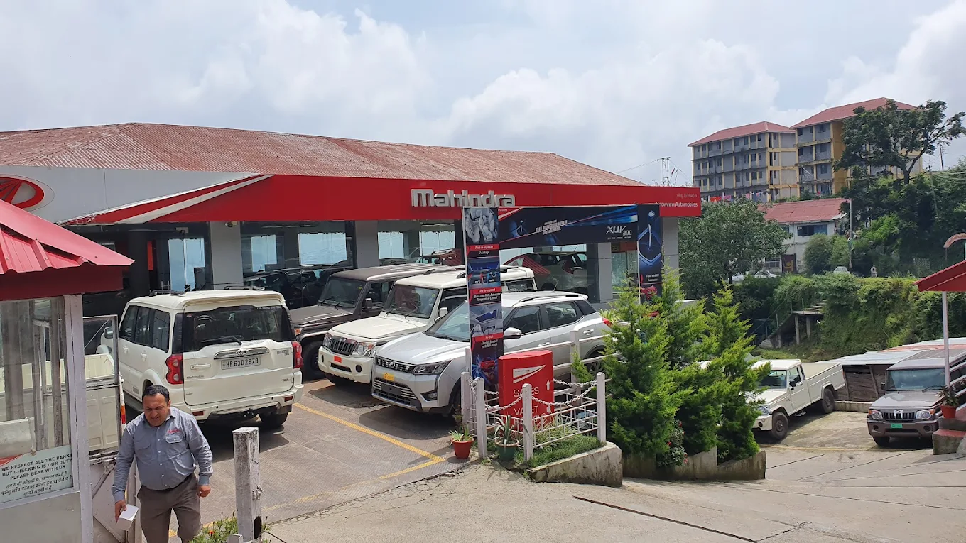 Mahindra Snowview Automobiles – SUV & Commercial Vehicle Showroom